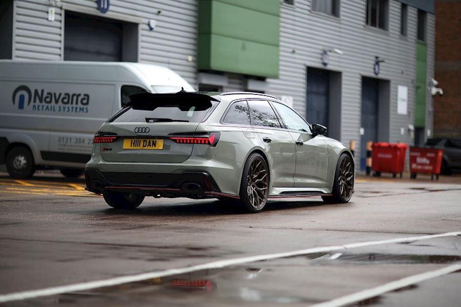 Audi RS6 C8 installed with Vossen HF-2 wheels in Satin Bronze 